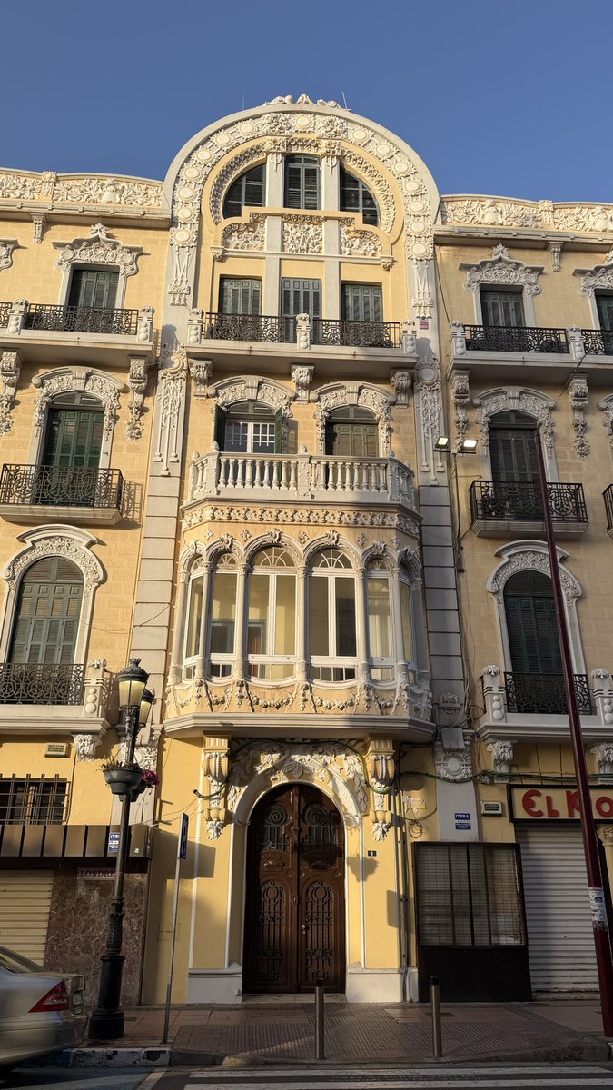 Daisytan31's tweet photo. Art Deco &amp; Art Nouveau buildings in Melilla, Spain. https://t.co/TpKG4uvKBb