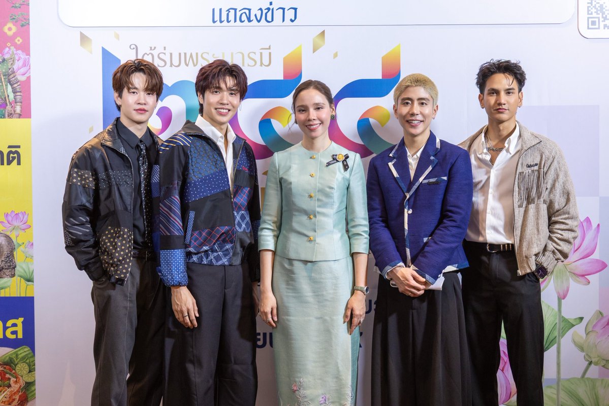 Mojo Muse Management tweet media