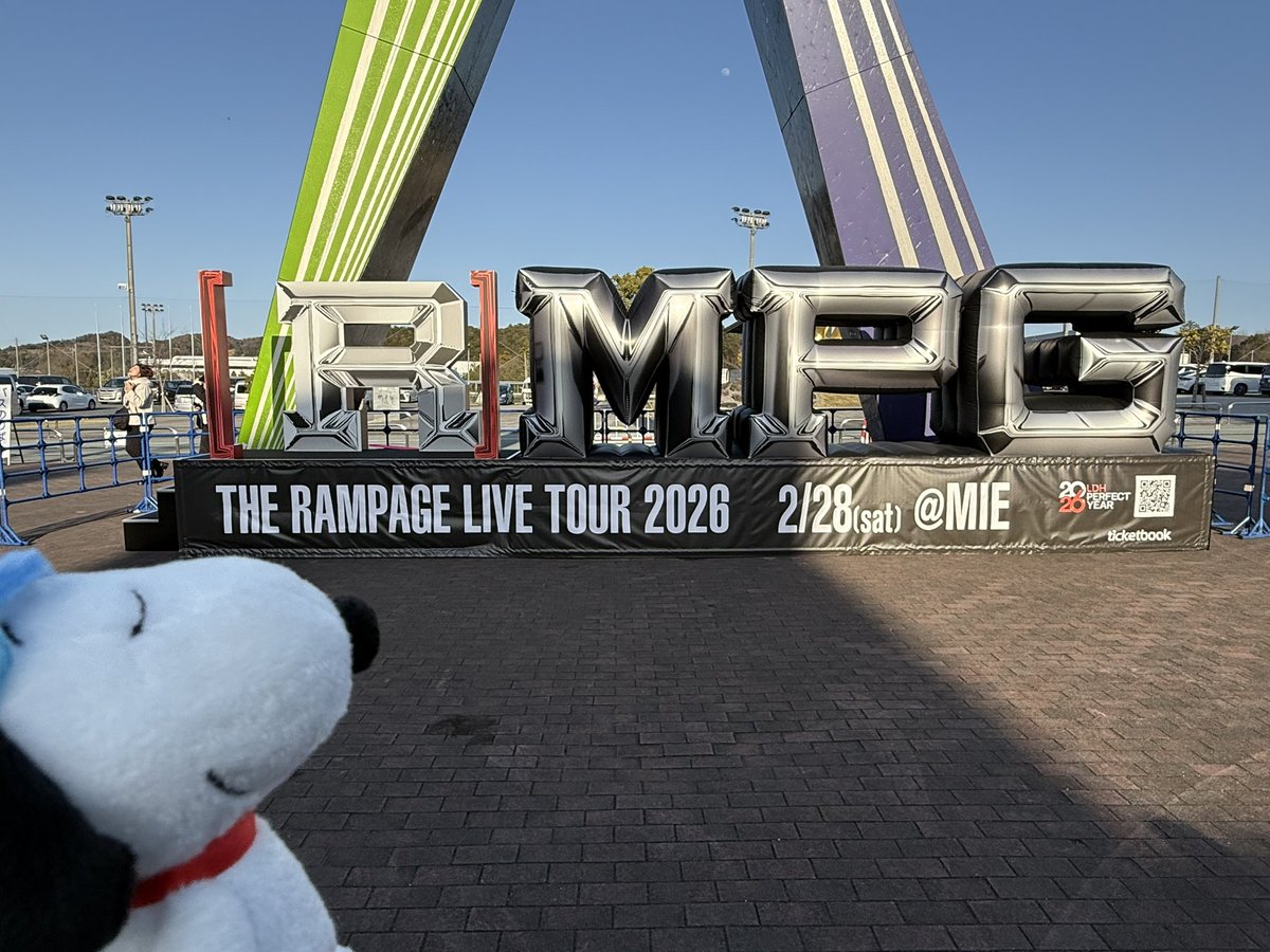 ま な み tweet media