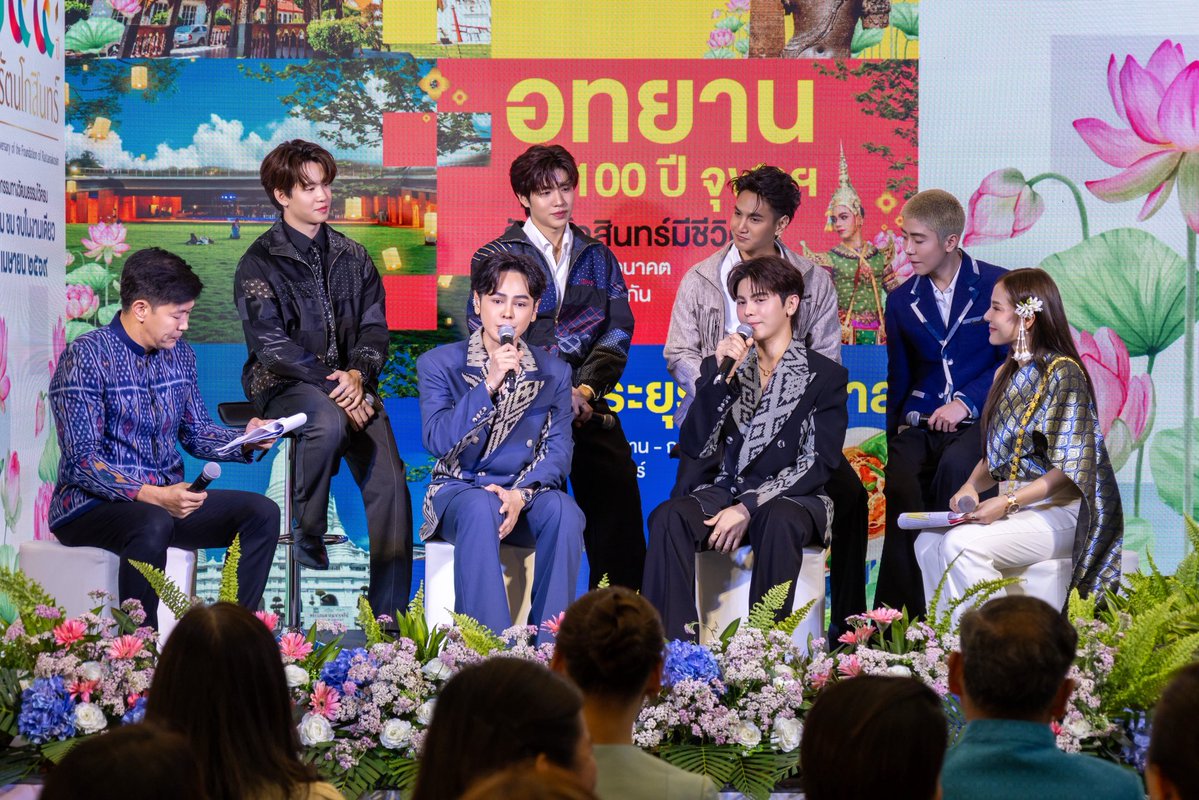 Mojo Muse Management tweet media