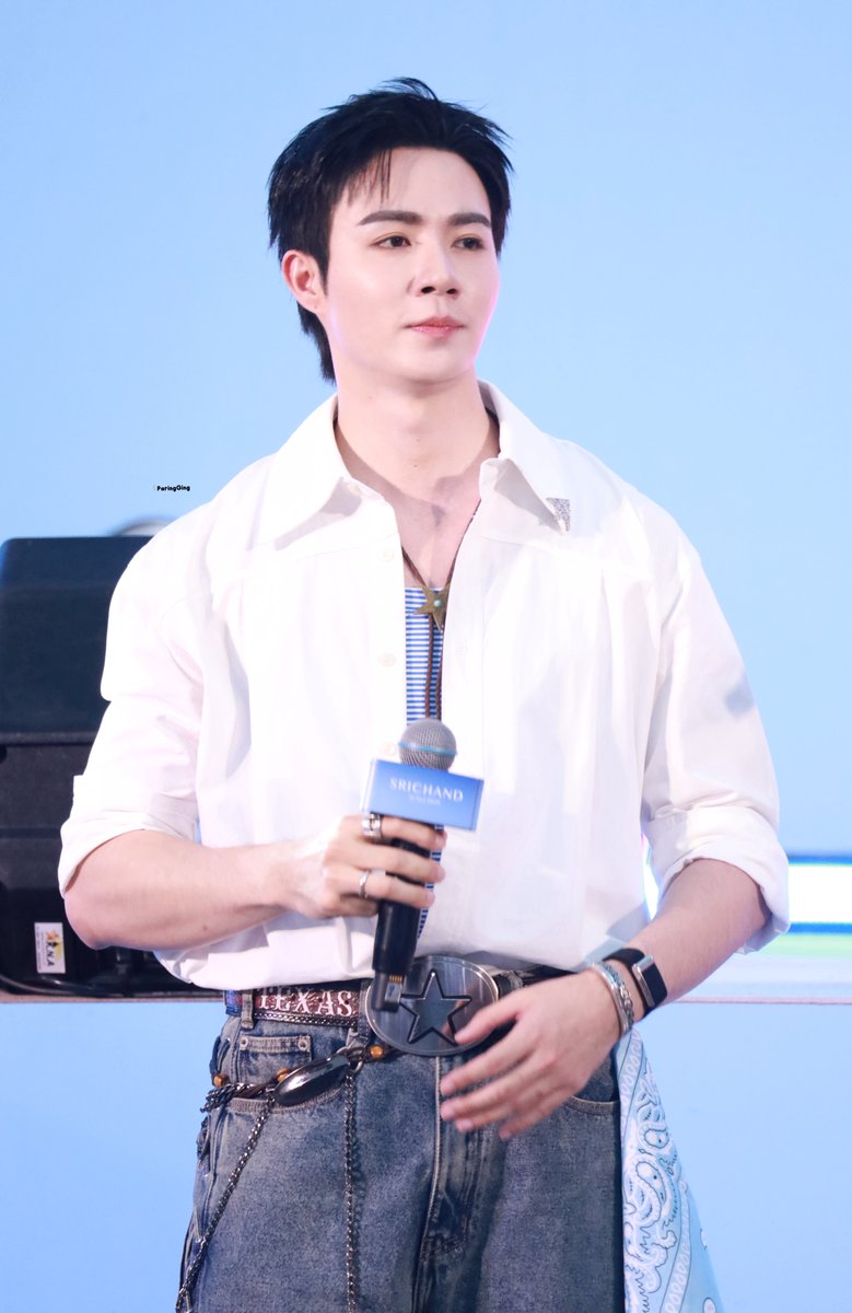 paringGing's tweet photo. คิดถึงสุดหล่อทิสุดเลยค้าบบ💙
#SRICHANDSunxZeeNuNew
@zee_pruk #ZeePruk https://t.co/L9rB8AJQYd