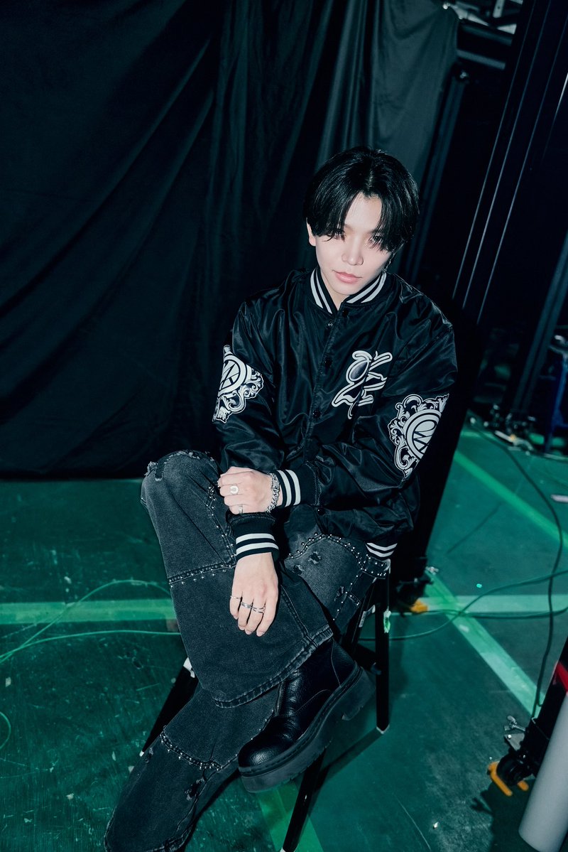 LIL LEAGUE tweet media