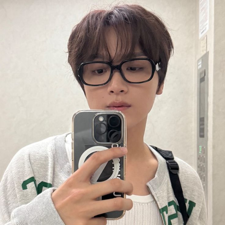 lili | iska 🔜🌻 tweet media