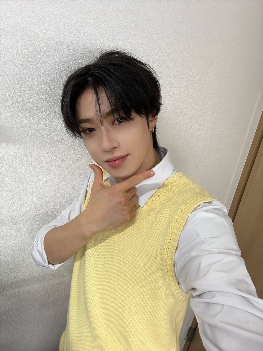 CHASER_ofcl's tweet image. 방과 후에 같이 공부하자📖

#체이서 #CHASER #チェイサー
#케이스케 #KEISUKE