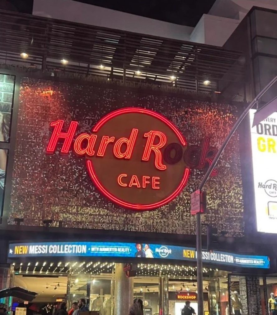 Mrs. Brassenstein tweet media