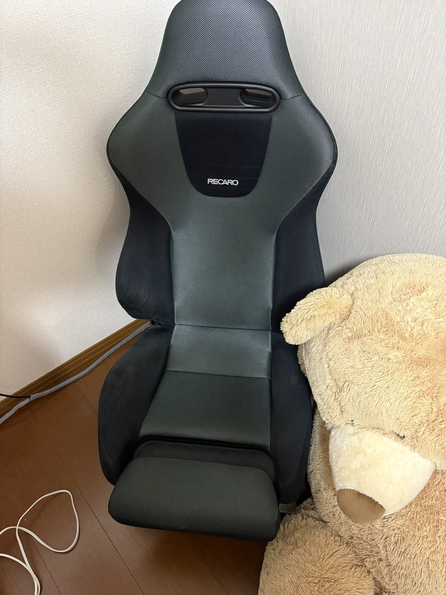 ボルク tweet media