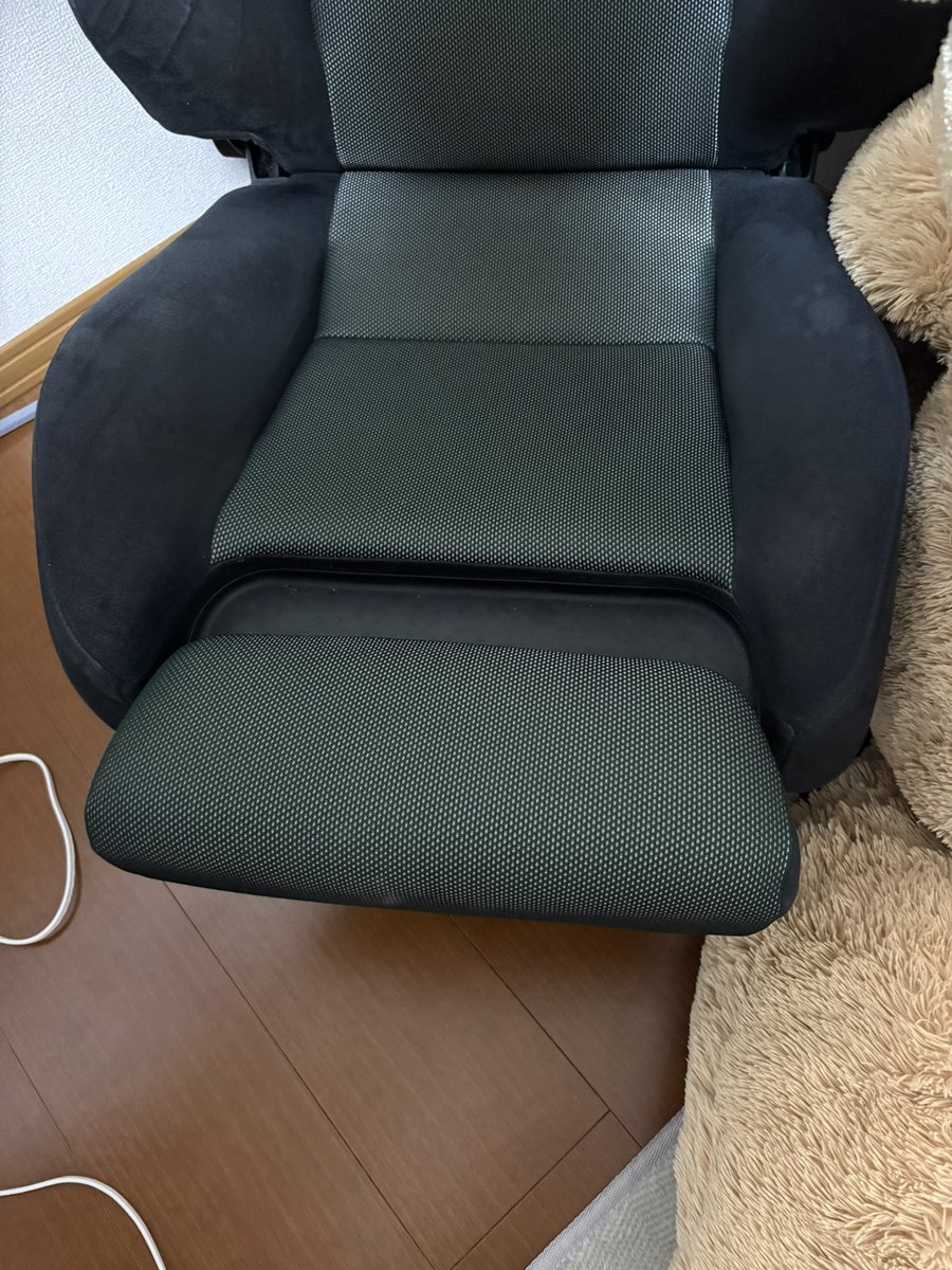ボルク tweet media