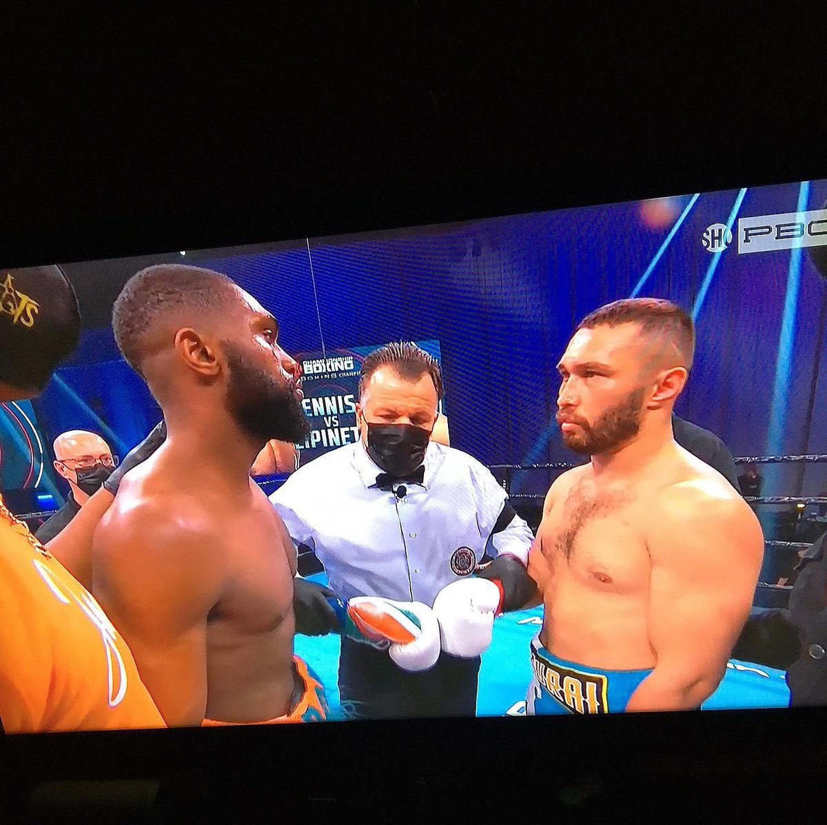 NicholasButr's tweet image. Jaron Ennis v Sergey Lipinets #TB