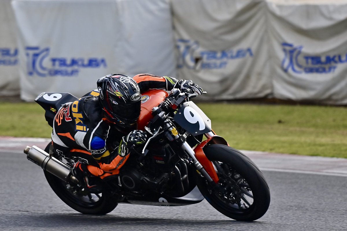 HDI0a93HcsbQY6y's tweet photo. MCFAJ Max10Jr
Photo by POP近藤 様
#x350
#racing
#harleydavidson
#sunoco
#trijya
#arai
#did https://t.co/F3oH2IYinf