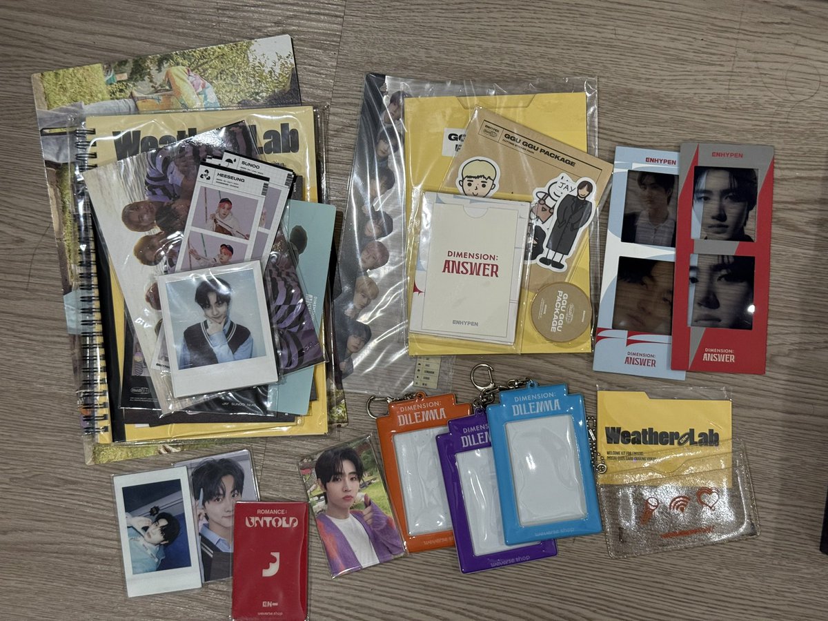 h_evvan's tweet photo. interest check ph (also wts lfb)
enhypen quitting sale

is anyone interested in taking all? no pbd yet since i havent sorted them out but in case anyone’s inch, pls offer set price through dms!

4th pic is free
x sensi pls

t. ic qs heeseung jungwon jay jake sunghoon sunoo ni-ki https://t.co/FKo7X6Ve20