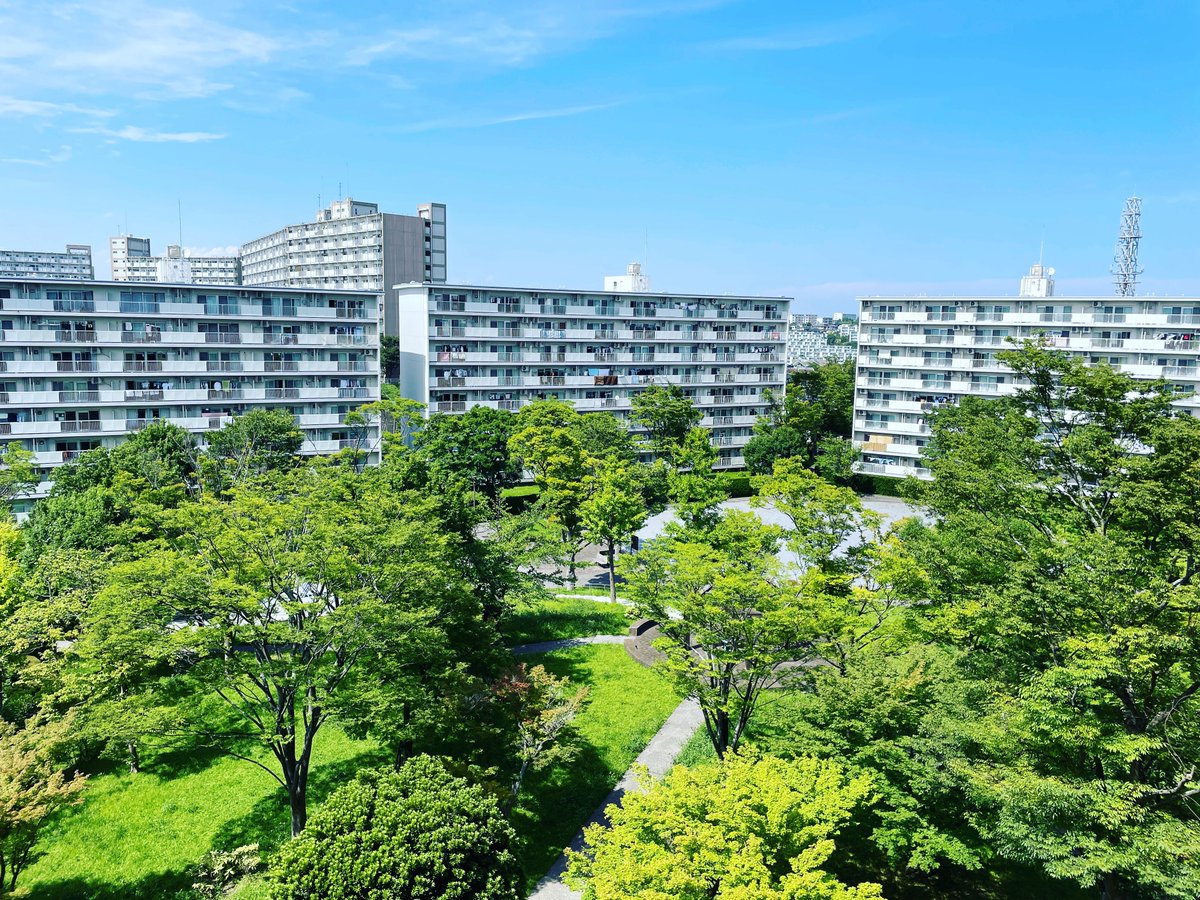 codanwalker's tweet photo. 建築費高騰、職人不足、石油不足…
もう普通に住宅建設するのがしんどい時代になってます。こういう時代だからこそ、先人たちが積み上げてきた「団地」というストックを大事にしていきましょう。 https://t.co/PimCVPNff6
