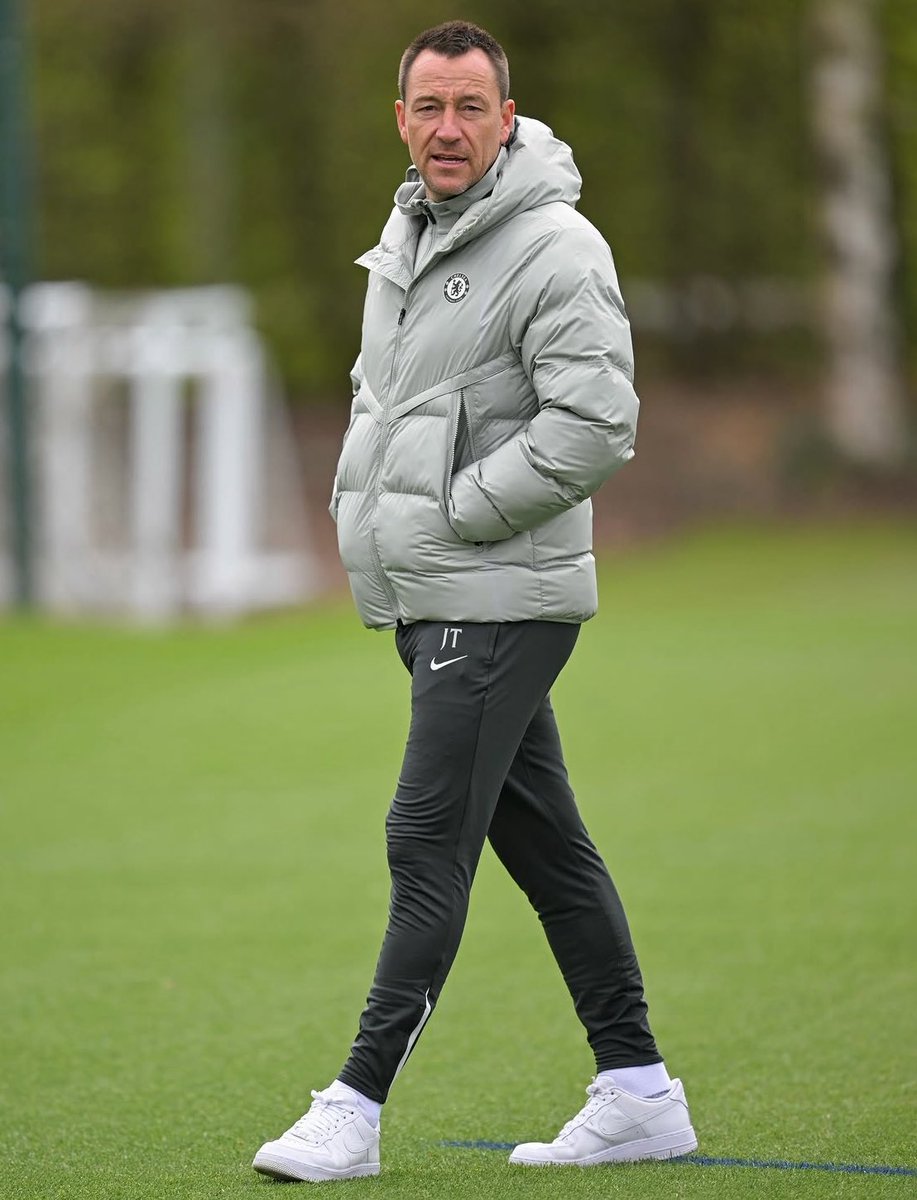 Hámzēe★ tweet media