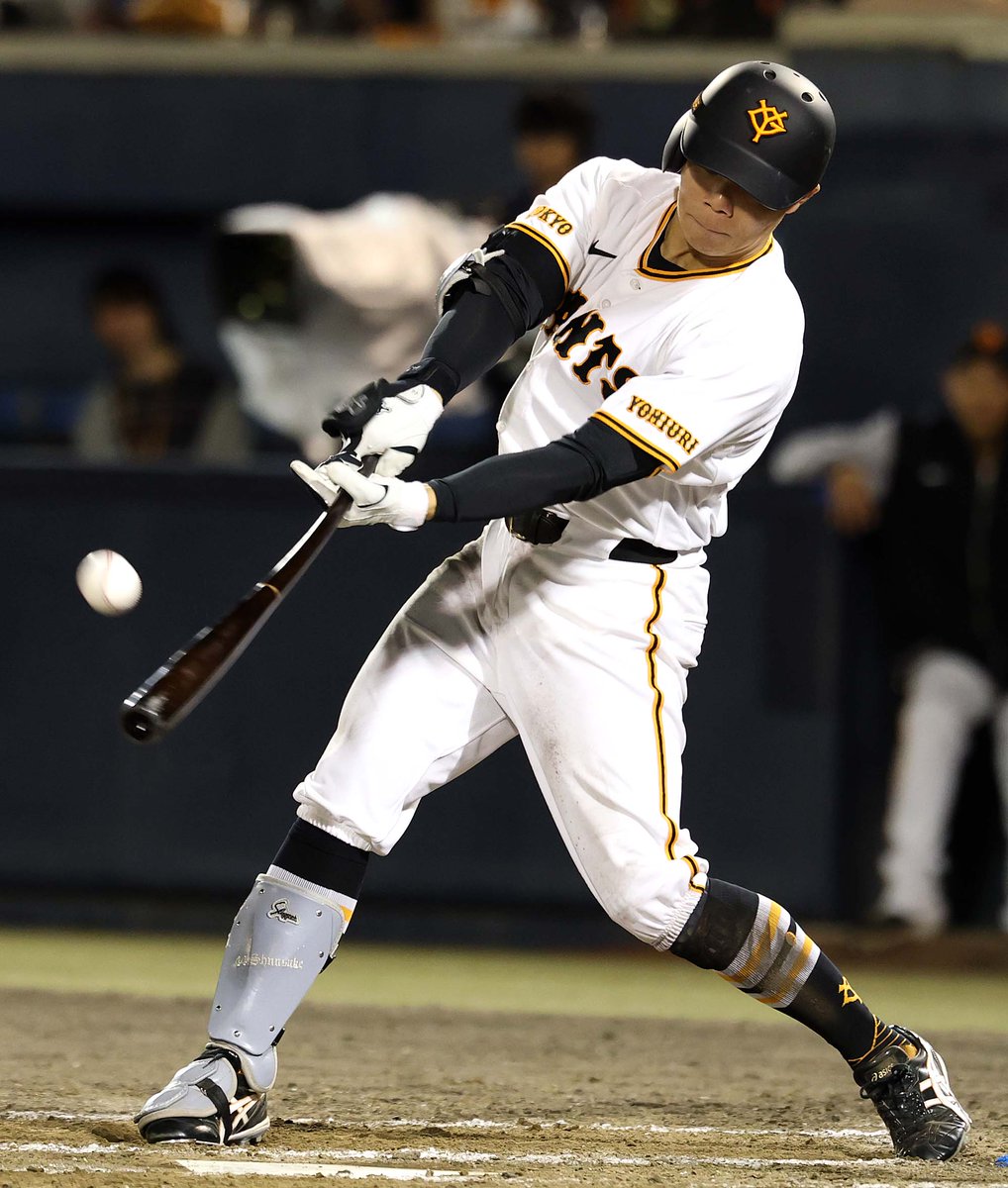 八回裏】巨人 5-1 中日 一死一塁から #佐々木俊輔 選手の中前安打で