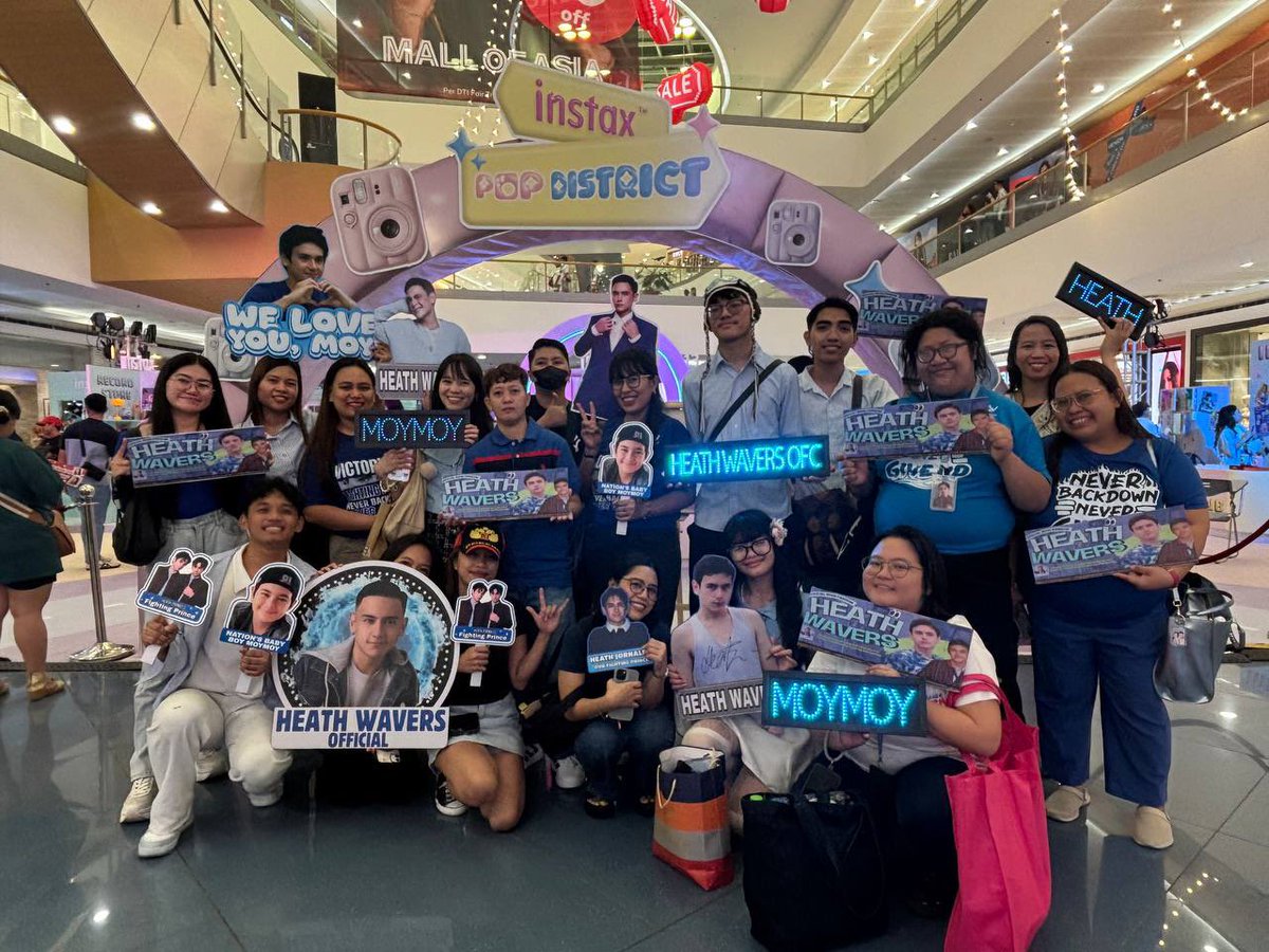 HeathWaversOFC's tweet photo. Our instax squad today for Instax Pop District! 

Thank you, HWO Team Live for showing your full support for Heath! 

CLIP THAT HEATHxINSTAX
CLIP THAT HEATHxINSTAX
#MnGWithMoymoy https://t.co/fXBCQTKN0D