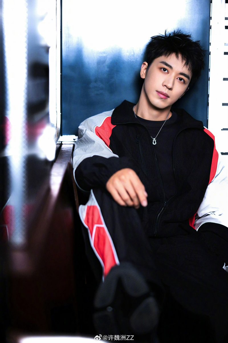 Xu Weizhou's Weibo update #许魏洲#许魏洲zz #timmyxu #xuweizhou Xu Weizhou's Weibo update #许魏洲#许魏洲zz #timmyxu #xuweizhou
