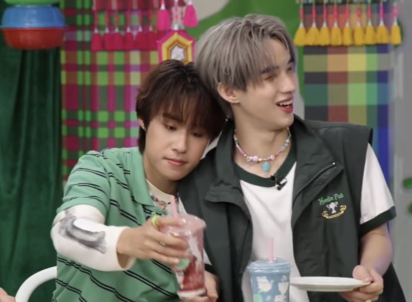 𝑹𝒖𝒎𝒊 🎀 tweet media