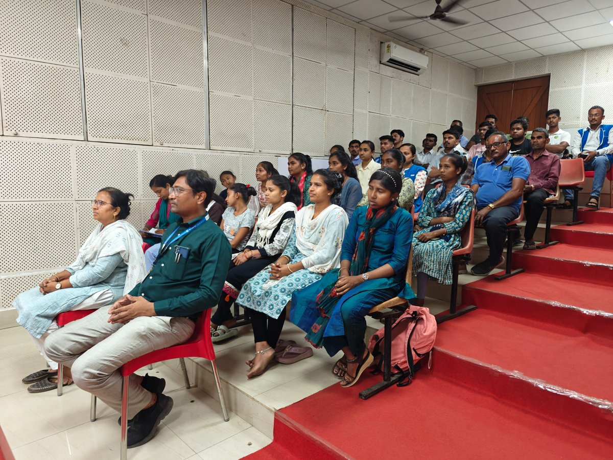A Popular Science Lecture was organized at <a href="/DSCDharampur/">District Science Centre, Dharampur</a> a unit of <a href="/ncsmgoi/">National Council of Science Museums-NCSM</a>, <a href="/MinOfCultureGoI/">Ministry of Culture</a> on #EarthDay under #SwachhataPakhwada to promote awareness on sustainable living and responsible resource management for conserving our planet.

(1/2)