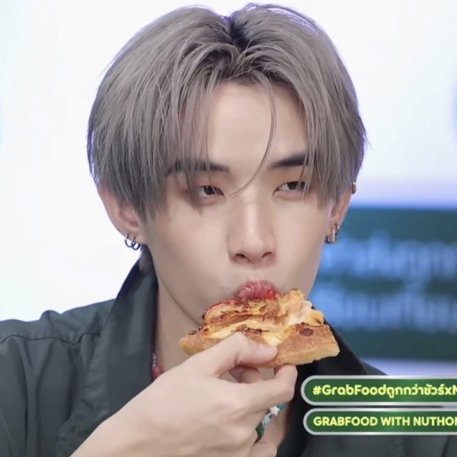 พพ❦︎ tweet media