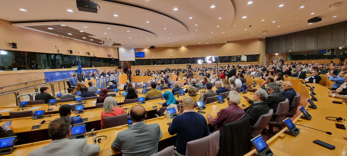 مریم رجوی tweet media