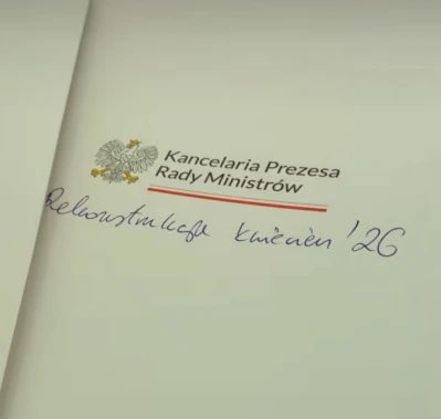 W swoim urodzinowym filmiku Tusk ukrył rzekomą zapowiedź rekonstrukcji rządu. W połączeniu z bałaganem w koalicji wokół Hennig-Kloski i tej drugiej, tworzy to interesujący obraz, któremu warto się przyglądać.