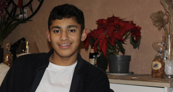 jamesdrew196092's tweet image. Arnaud Darthenay, père d’un lycéen décédé en stage en 2025, dénonce les « manquements de l’Éducation nationale » après un nouveau drame : un stagiaire de 15 ans tué dans le Gard. Il interpelle les députés — combien de morts avant une réforme ? #Stages #Éducation #Sécurité