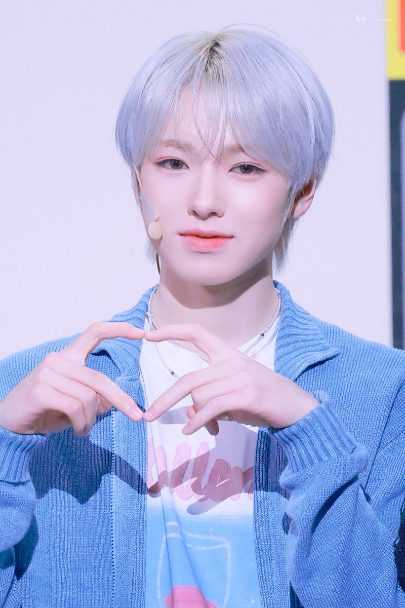 𝐥𝐞𝐚𝐟 tweet media