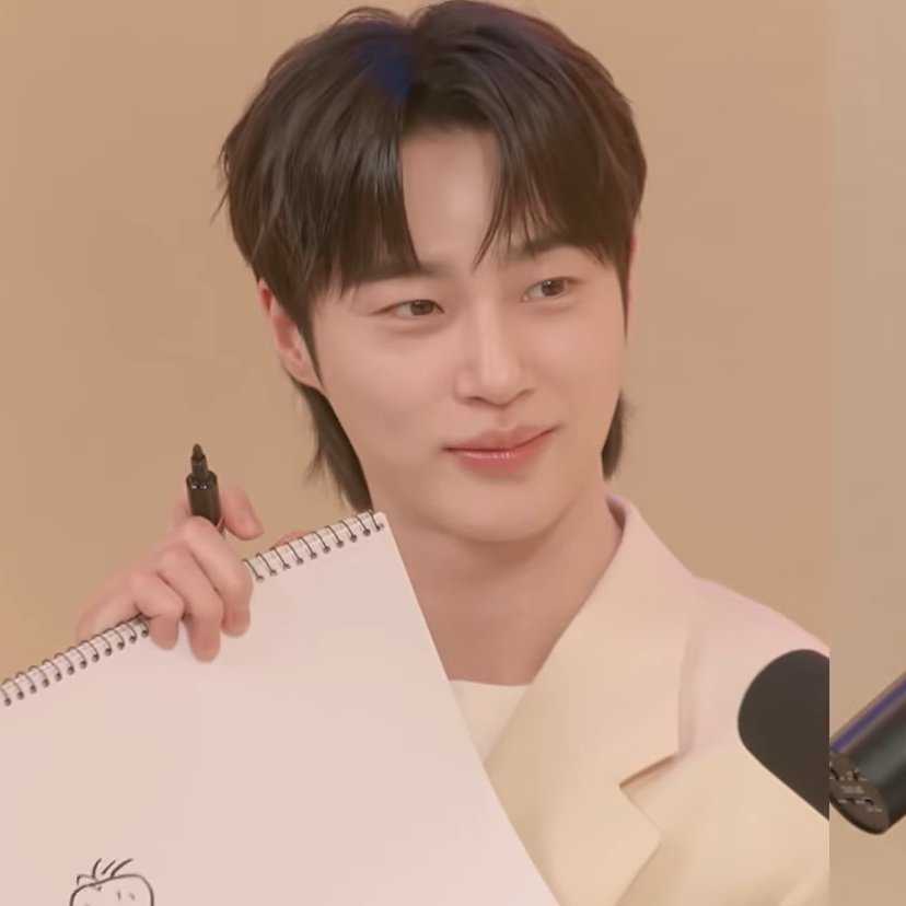 mel 🍂 tweet media