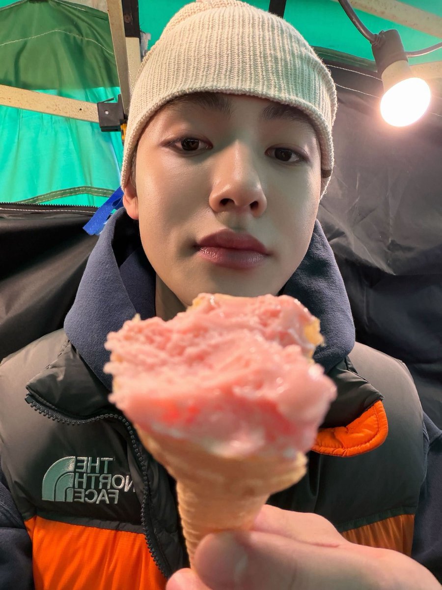 seonghyeon pics tweet media