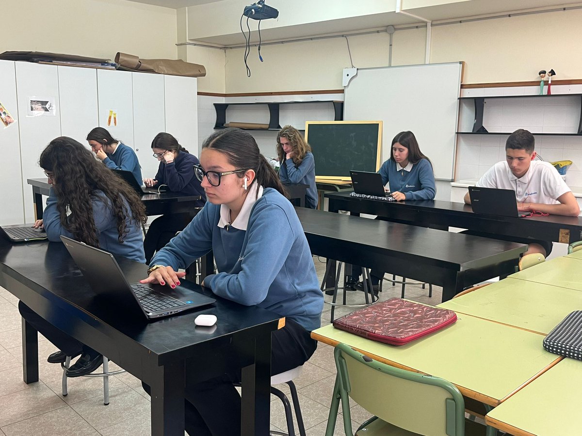 Colegio Consolación Nules tweet media
