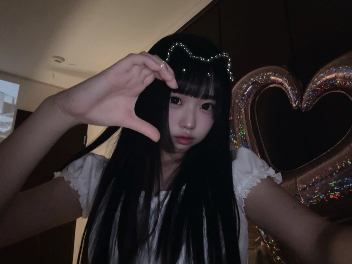 莉那 tweet media