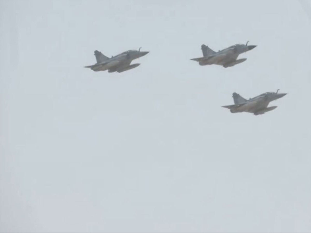 ani_digital's tweet image. Expressway to readiness: IAF fighter jets conduct precision drills on Purvanchal Highway

Read @ANI Story | aninews.in/news/national/…
#IAF #fighterjets #PurvanchalHighway #UP #Drills