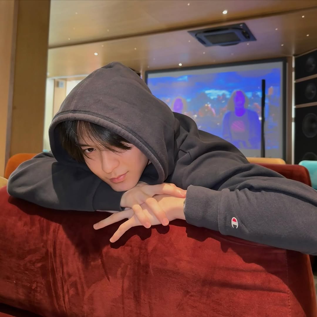 armymoaenge's tweet photo. Make A Move
a #ryujinpatji au where in..

Peter (PJ) was in his darkest moments yet were labeled as the sunshine of the group. 

but deep down he has a lot of problems which most of his friends didn't know—not until.. 

he met Raphael (RJ) at his friend's birthday party.. https://t.co/DdZe4fYPn5