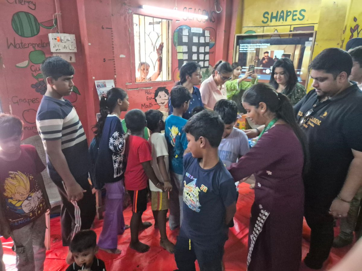 evoconnect_'s tweet photo. Giving back. Growing together.
A simple hour… yet a truly fulfilling and successful experience.

Be part of a network that creates real impact. Join EVO today.
Download App
https://t.co/b8R6uizsUX

#EvoConnect #CSRInitiative #AkshayTritiya #GivingBack #CommunityImpact https://t.co/sE6RnQ6Sn7