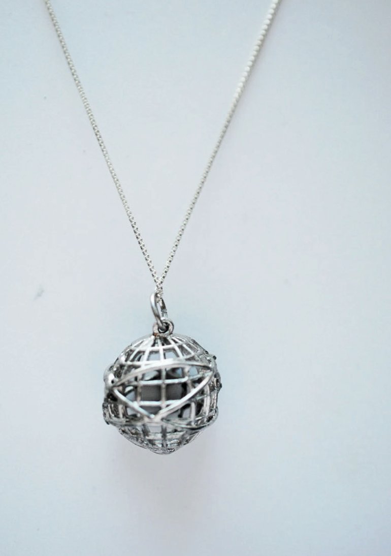 styleisland's tweet image. #earthday 
#charms 
#etsygifts #etsyfinds #etsyvintage 
beecharmernyc.etsy.com