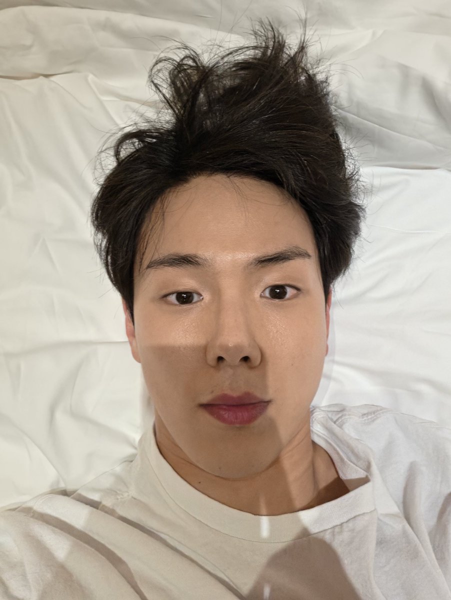 ❃ Hyunwoo. tweet media