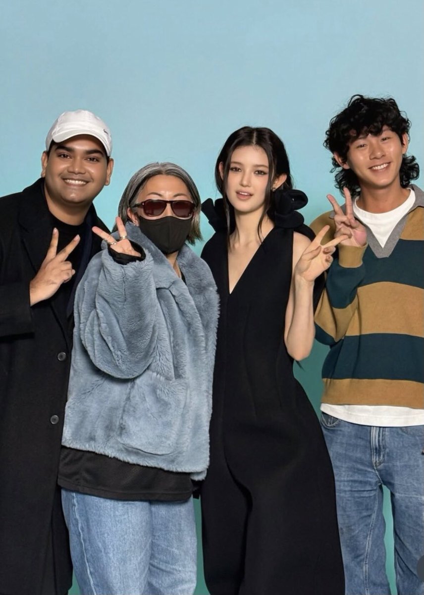 modaniglobal's tweet photo. When Danielle gave us behind the scenes photo for Elle magazine 🥲 we want this so bad now

#다니엘 #DANIELLE #ダニエル https://t.co/Gxak8r2K3a