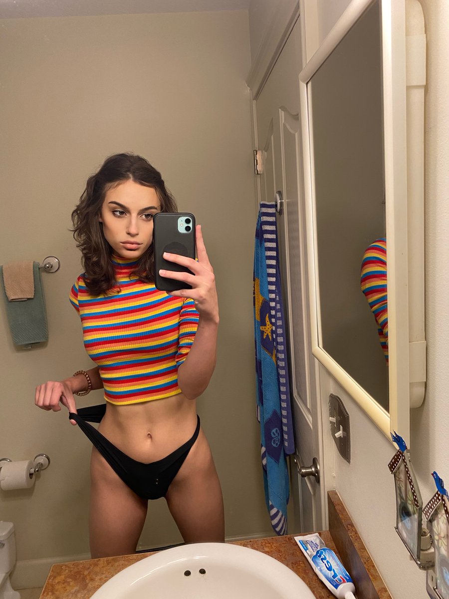 Issy's Fan tweet media