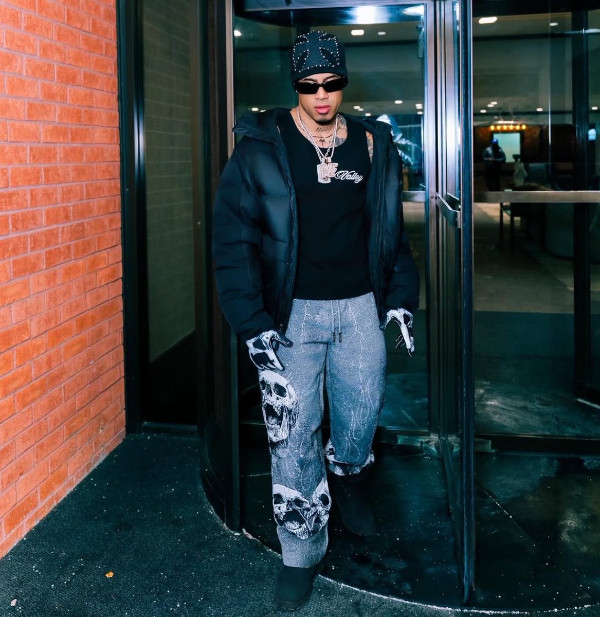 lsy •••• tweet media