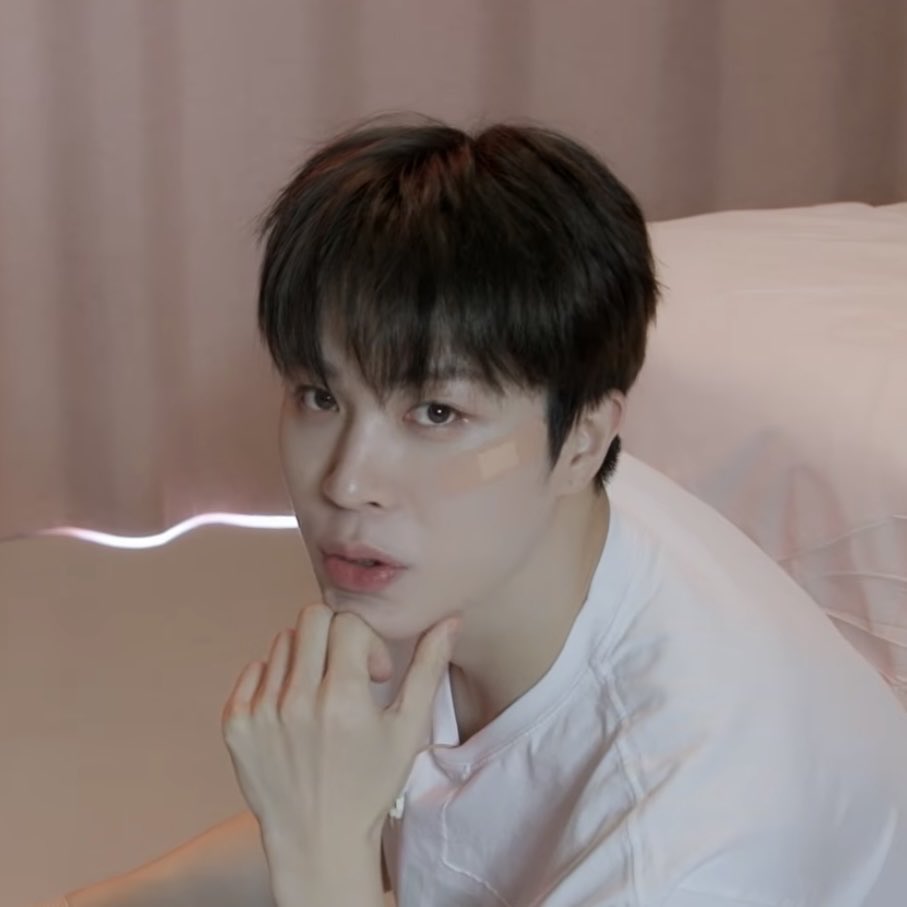 snowhxteboy's tweet photo. 흐아 잘생겨셔 ㅜㅜ ♡♡♡♡♡ https://t.co/U4WS4N8D8L