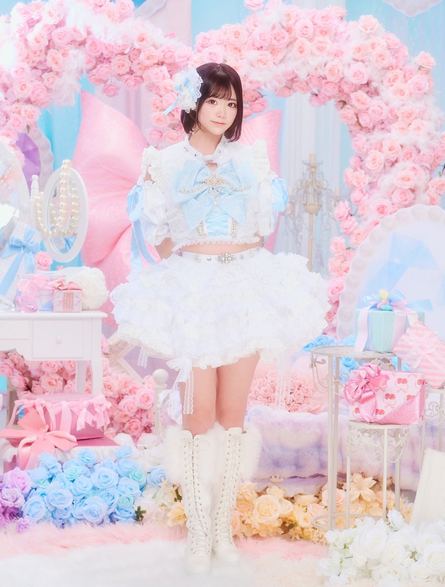 【 #君キュン 新アー写公開】
.
.
♡ 楠木こはな￤Kusunoki Kohana (<a href="/kimikyun_kohana/">楠木こはな【君に、胸キュン。】</a> )
♡ 誕生日 : 6/1
♡ 担当カラー : 水色
.
.
4/28(火)ステラボールにて新衣装解禁🏰🩵
#君キュン