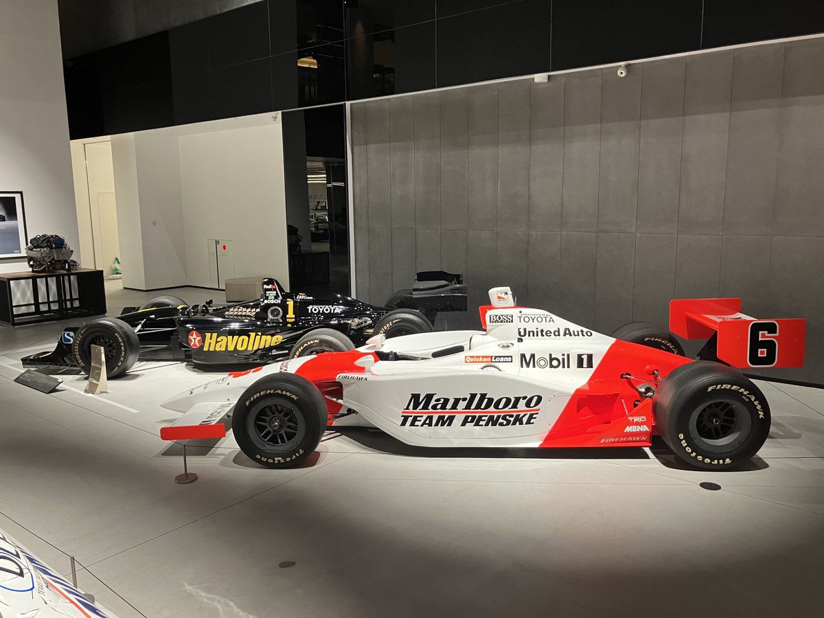 FMM_PR's tweet image. 🏁Indy 500優勝マシン展示開始！

今年で110回目を迎える世界三大レースのひとつ、Indy 500が間もなく開幕。

富士モータースポーツミュージアムでは、2003年に日本のメーカーとして初優勝を果たした「チーム・ペンスキー　パノス　Ｇフォース　トヨタ」の展示を開始しました。