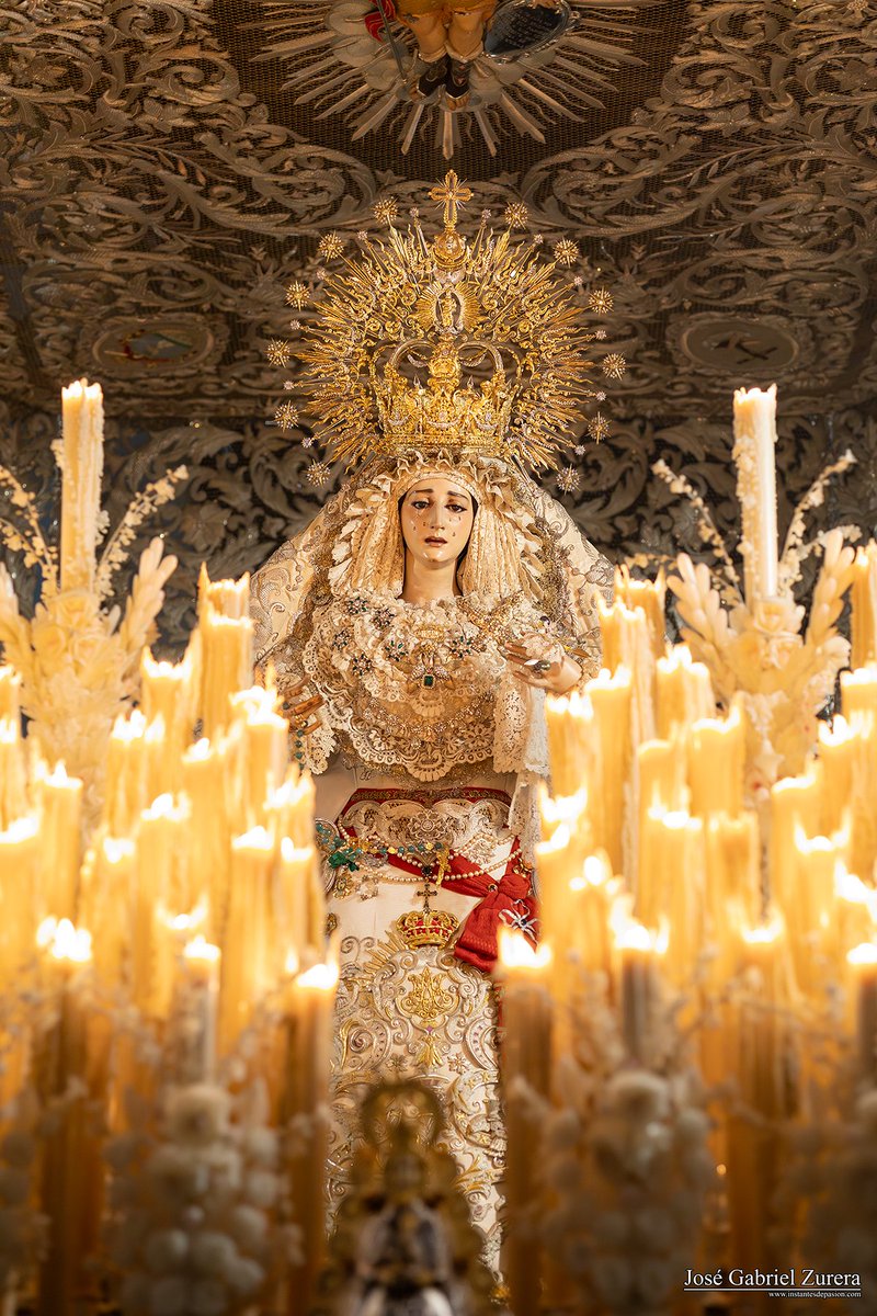 josegazure's tweet photo. Noche de Miércoles Santo, la Virgen de la Paz y Esperanza brilla bajo su magnífico palio bordado en plata.

@HdadPazCordoba 
@BMMArahal 

#SSantaCordoba26 https://t.co/YhfGjjdGCo