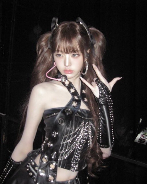 ive pics tweet media