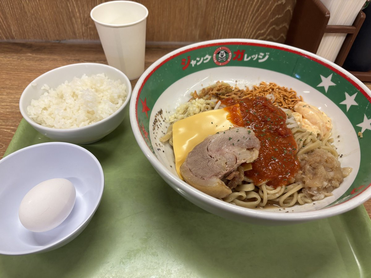 めいちごみるく tweet media
