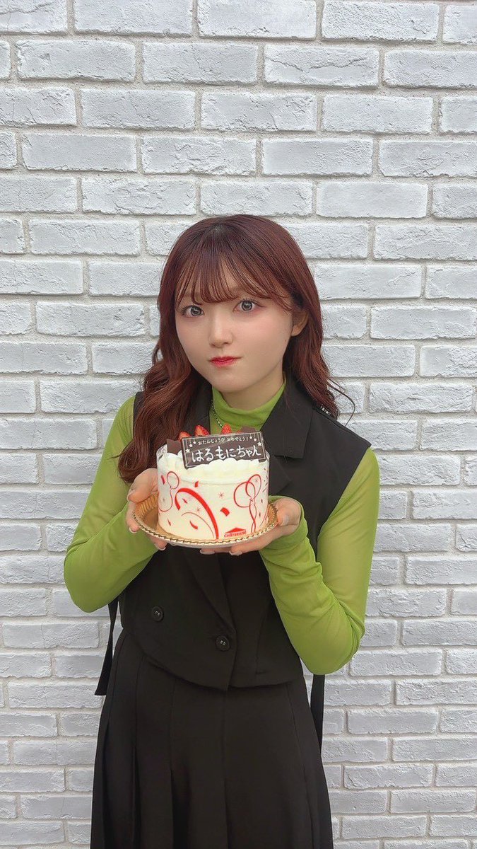 改めまして、TikTokライブありがとうございました✨️
みんなとお祝いできてハッピー🥰
4周年目のはるもにちゃんもよろしくね！
 #HARMONICs 
 #はるもに