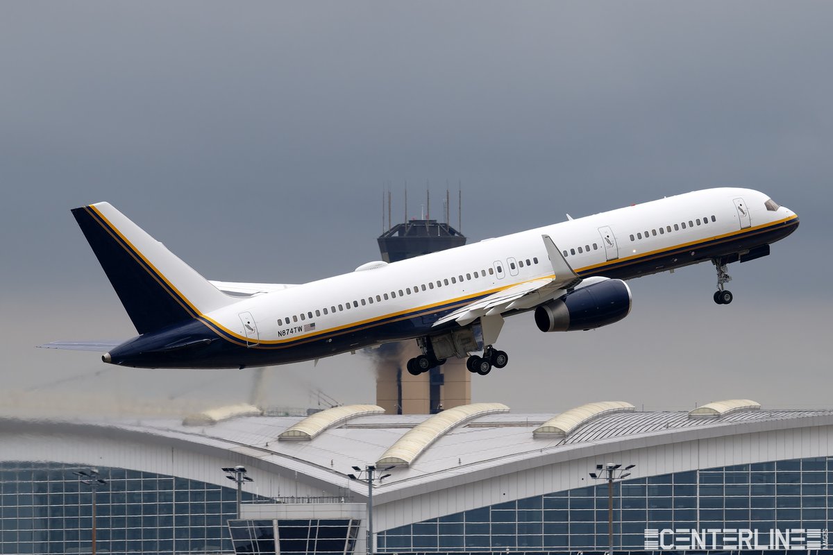 CenterlineIMGs's tweet image. DFW got a surprise visitor yesterday, JENA1, the DOJ 757-200.

Richmond to Albuquerque, down to 11,000 ft, then an abrupt turn and climb out to Dallas/Fort Worth instead. Especially curious given the weather was not a factor at the time. Plans must have changed!

#DOJ #Aviation