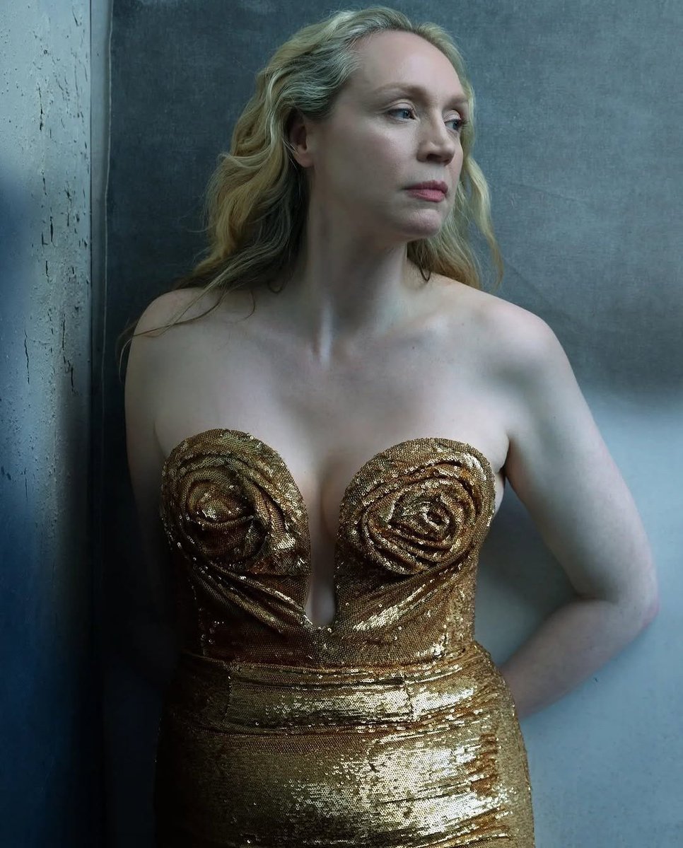 N E W ✨
Gwendoline Christie photographed by Annie Leibovitz for Vogue America (May 2026 issue): "Vogue MET GALA Committee Portfolio" 📸

#GwendolineChristie 💙