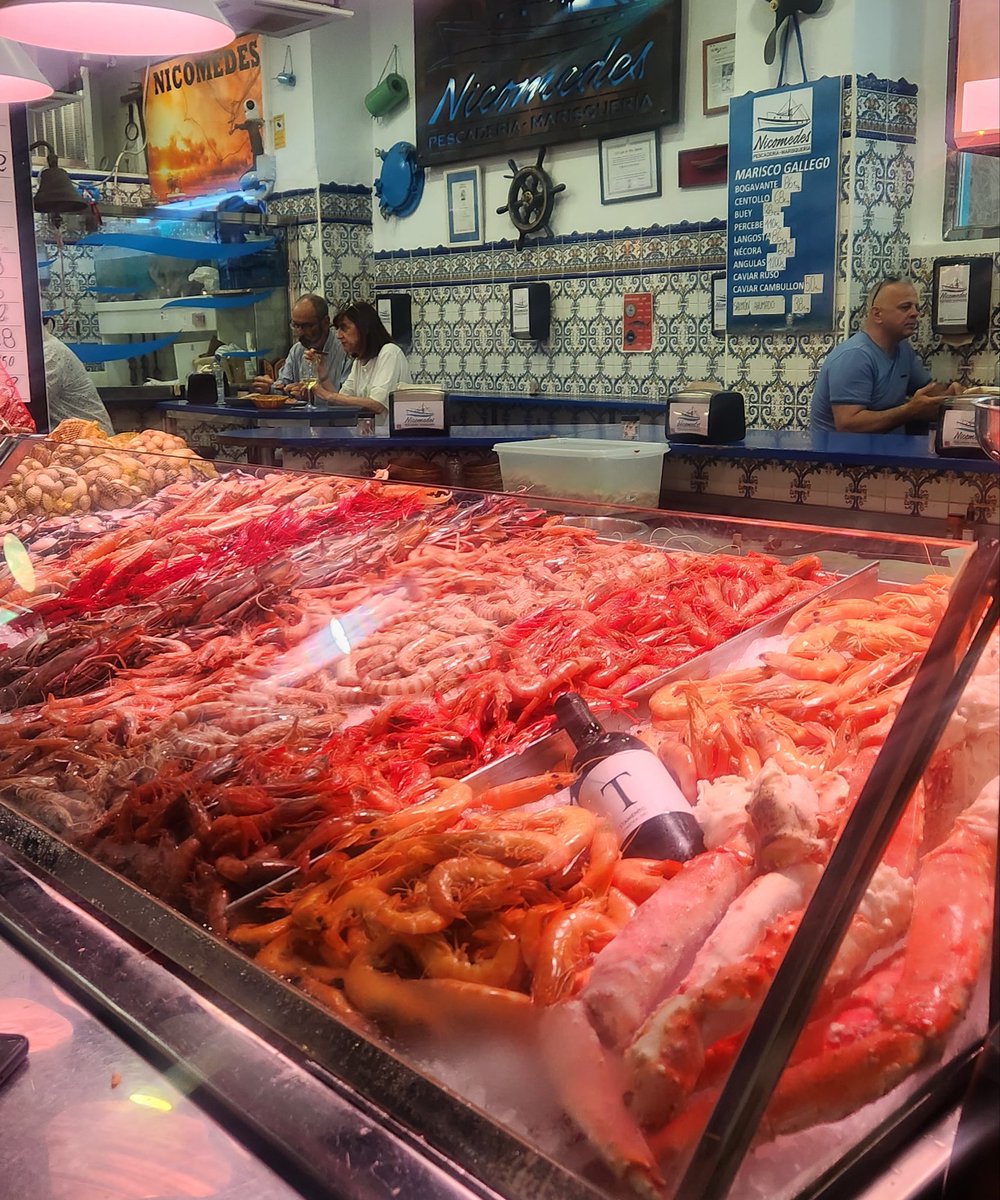 MagdaMarrkefka's tweet photo. przejażdżka do Santa Cruz na ceviche i carpacio z krewetek na największyn targu na wyspach kanaryjskich, czyli w "El mejor mecardo de Cnarias"
#SantaCruz #ceviche #CarpacioPrawns #Teneryfa #Tenerife #WyspyKanaryjskie #CanaryIslands #Kanary #Canaries #TeneryfaSpam #targ #mercado https://t.co/V8eke45ThW