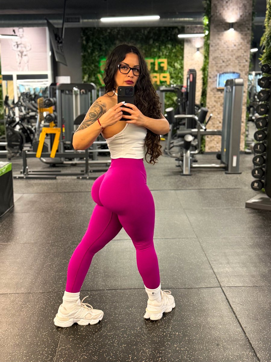 Marina Bozhanova tweet media