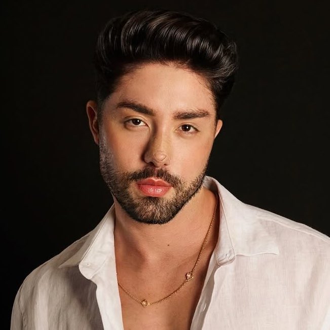 UpdateCharts tweet media